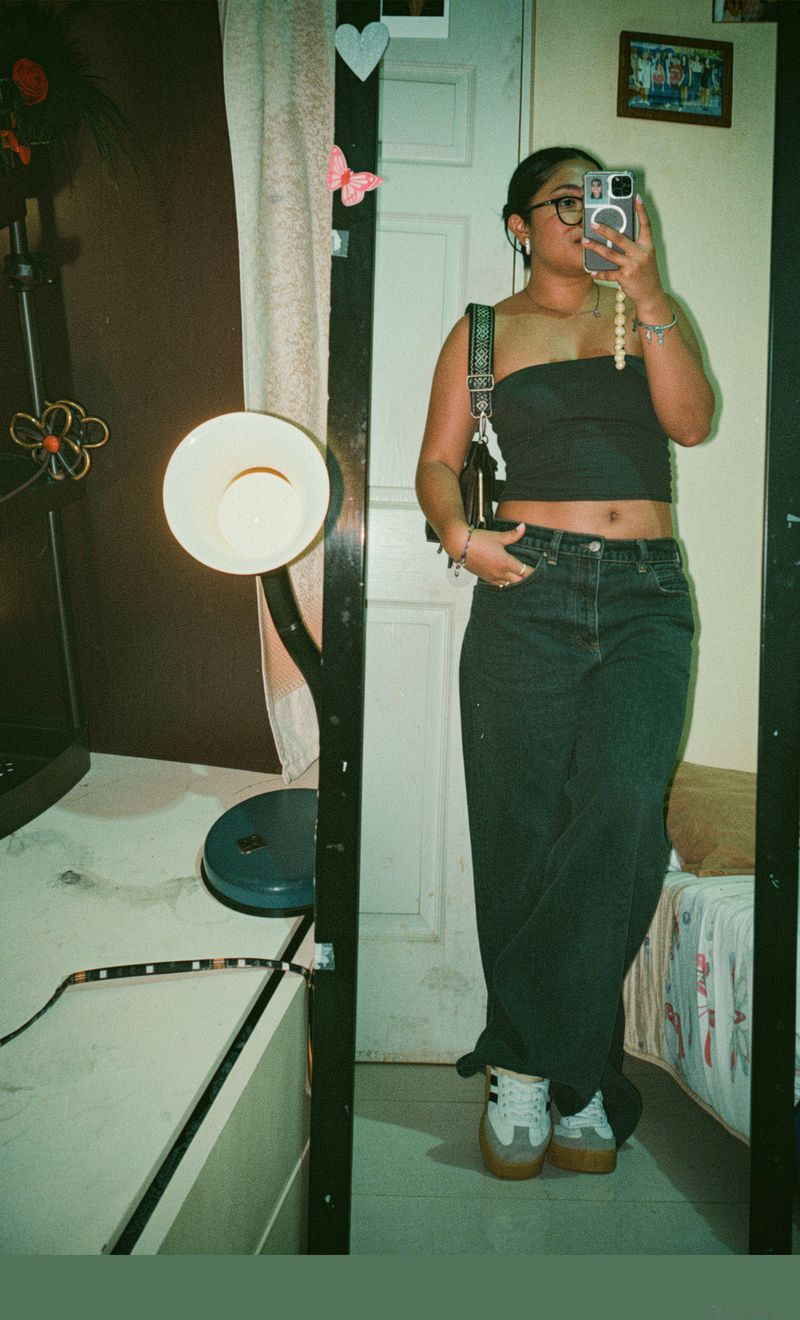 Cymthia, 25