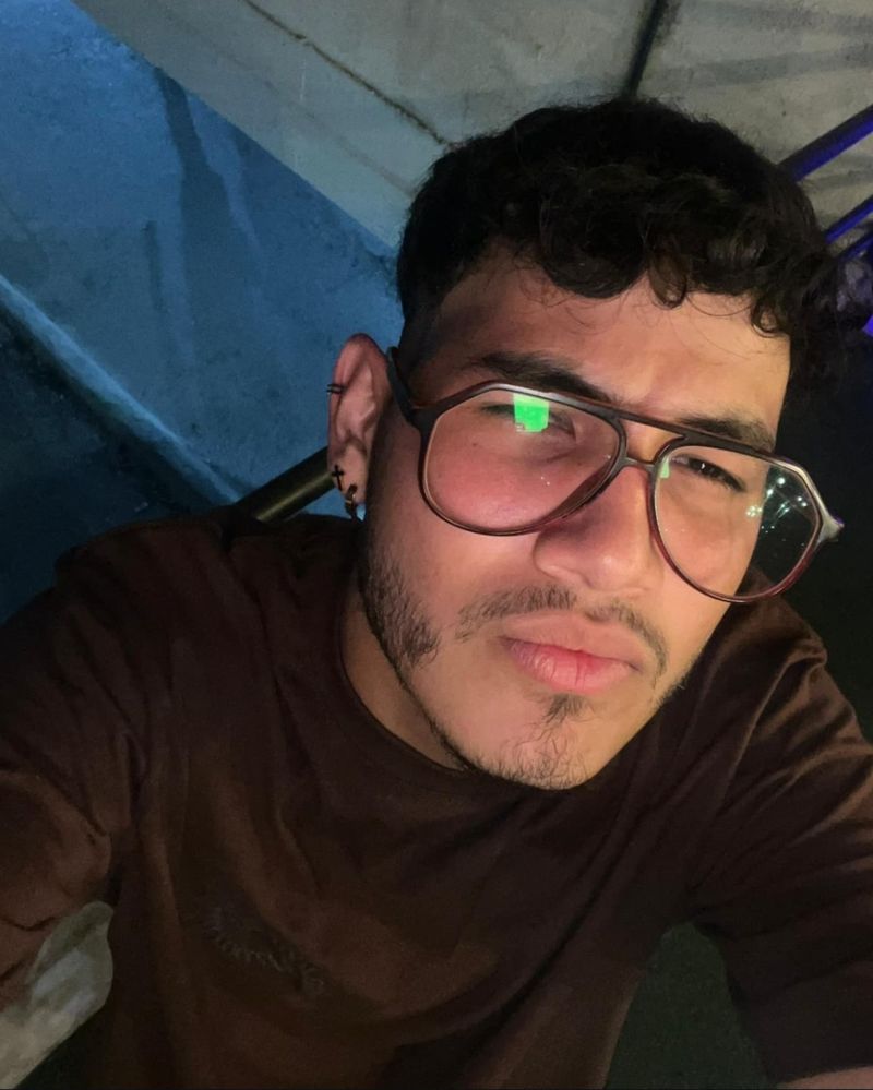 Gabriel, 23