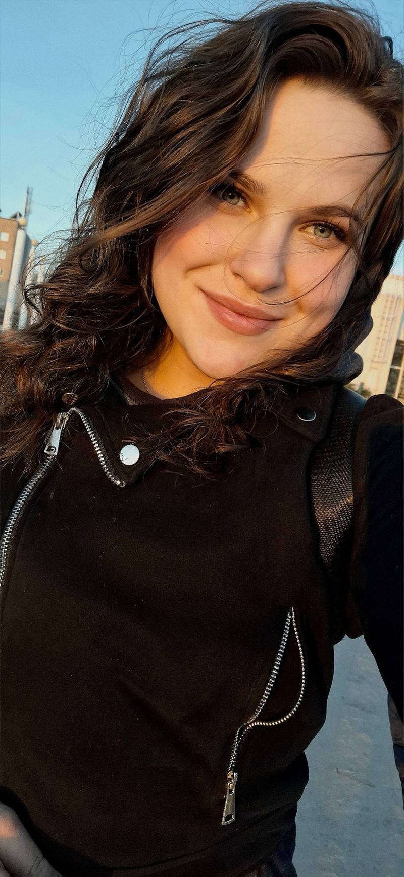 Sara, 29