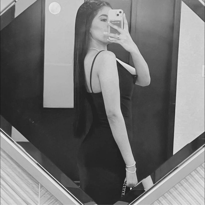 Silvia, 23