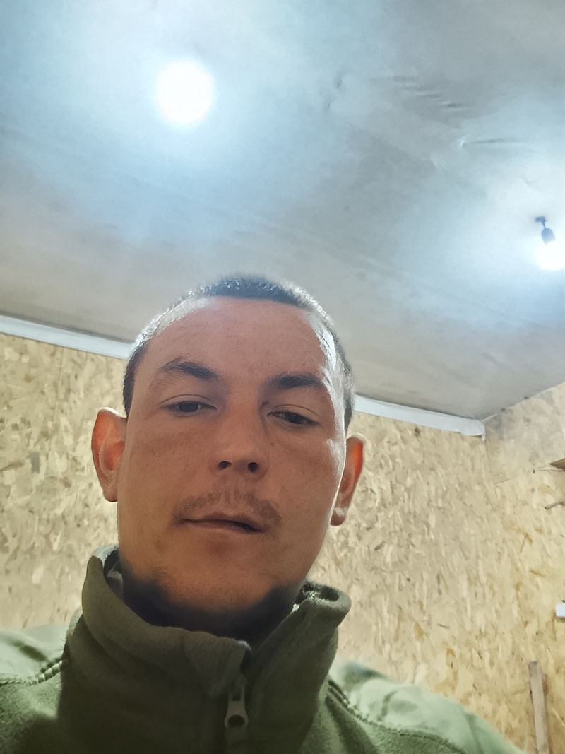 Андрій, 29