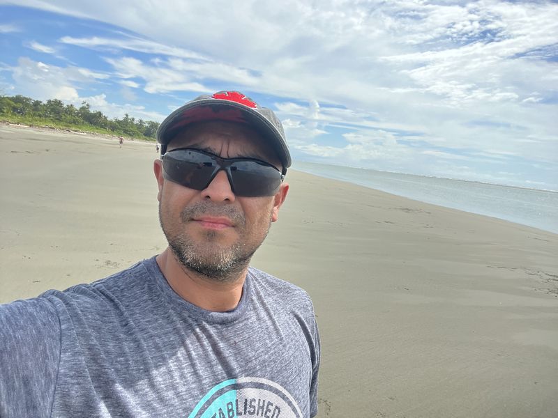 Alejandro, 49