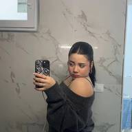 Nicolle, 18