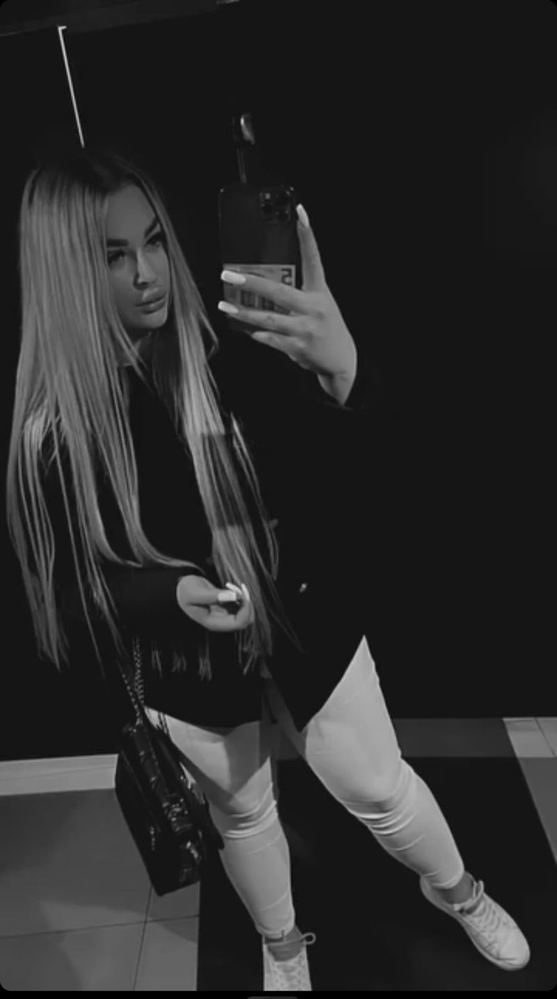 Anastasia, 23