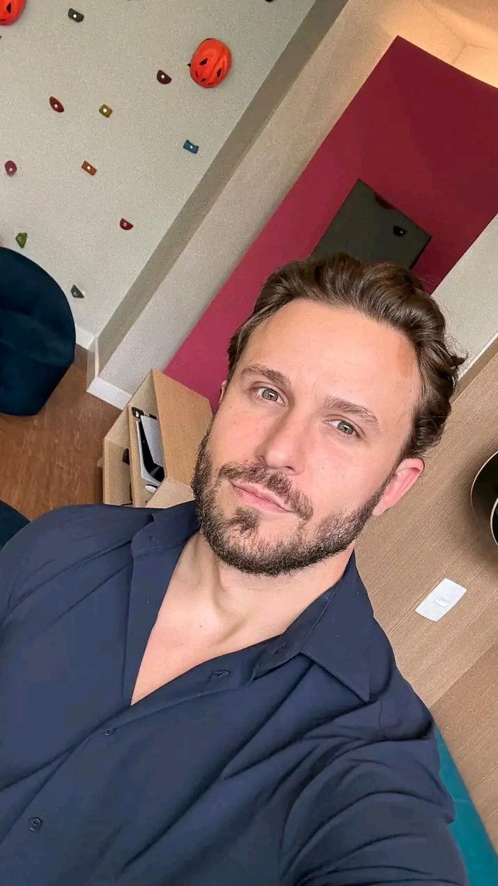 Vincent, 40