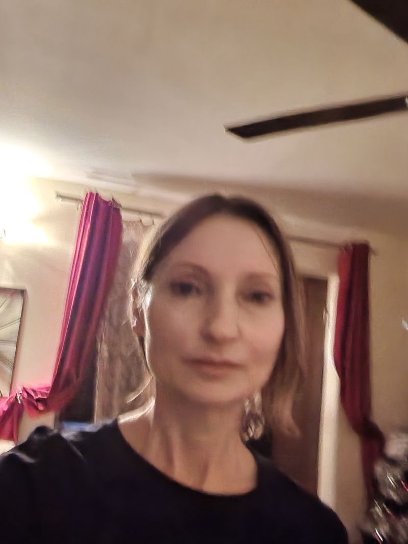 Monika, 48