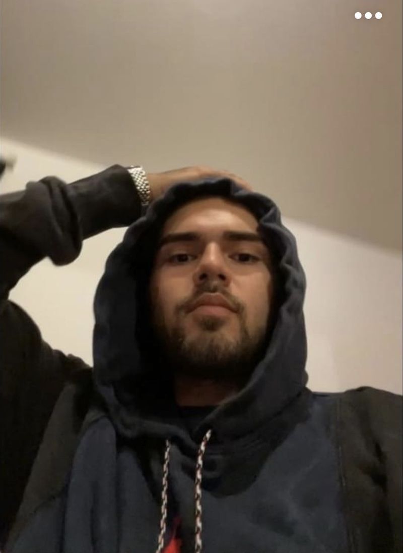 Ricky, 26
