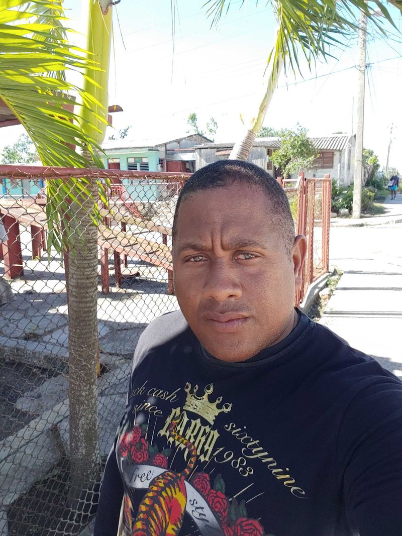 Rayler, 40