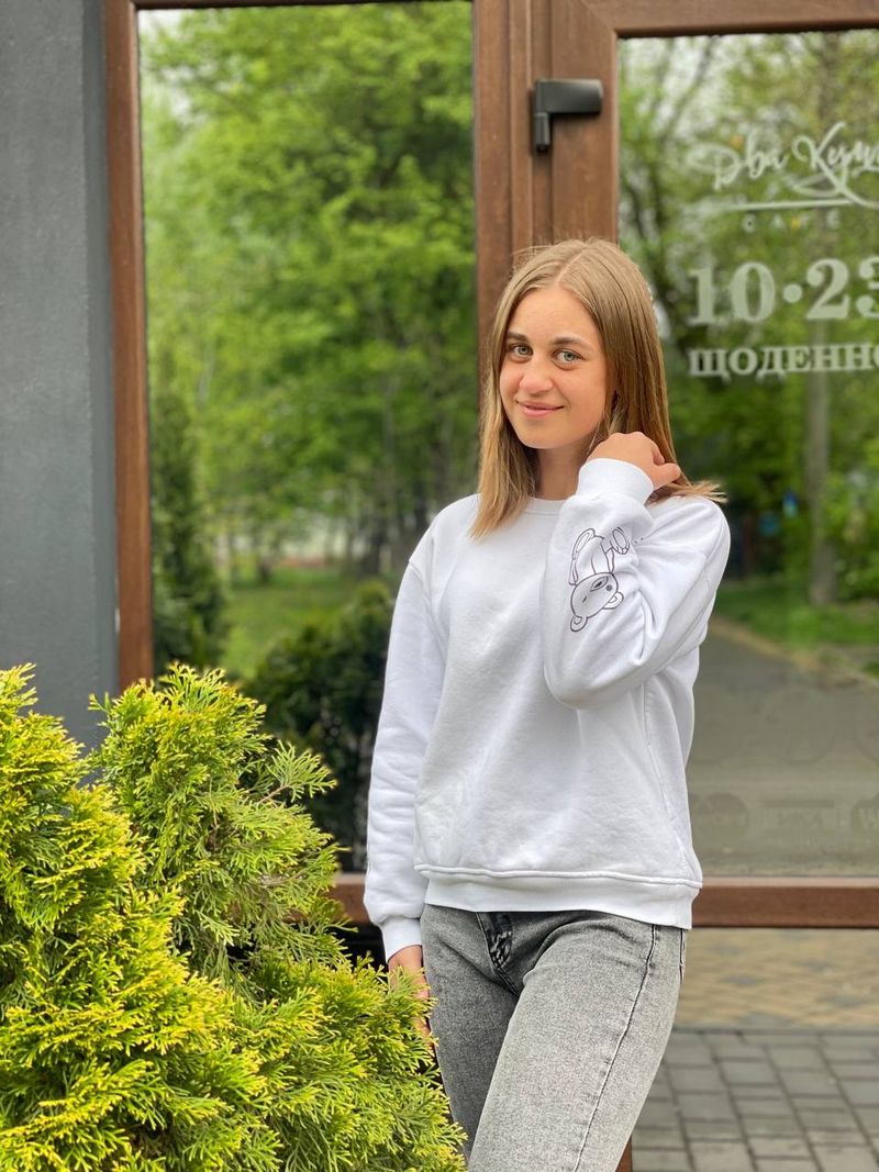 Настя, 25