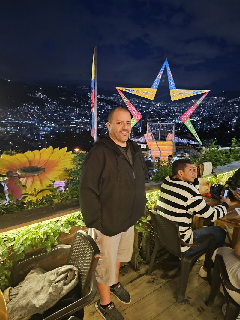 Luis, 51