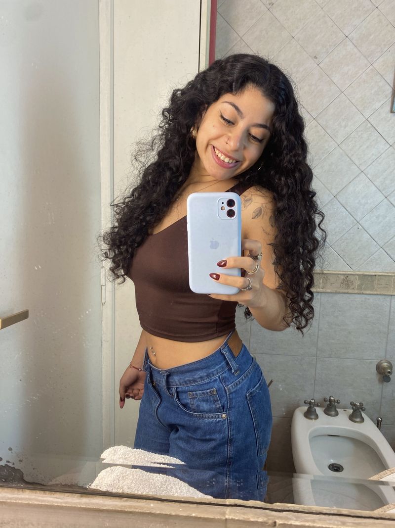 Silvina, 25