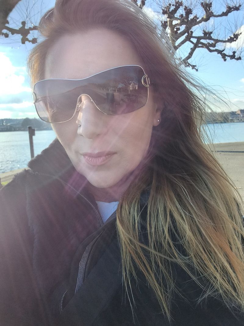 Anna, 38