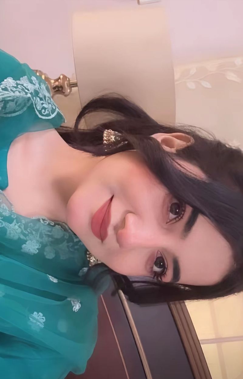 Hanna, 21