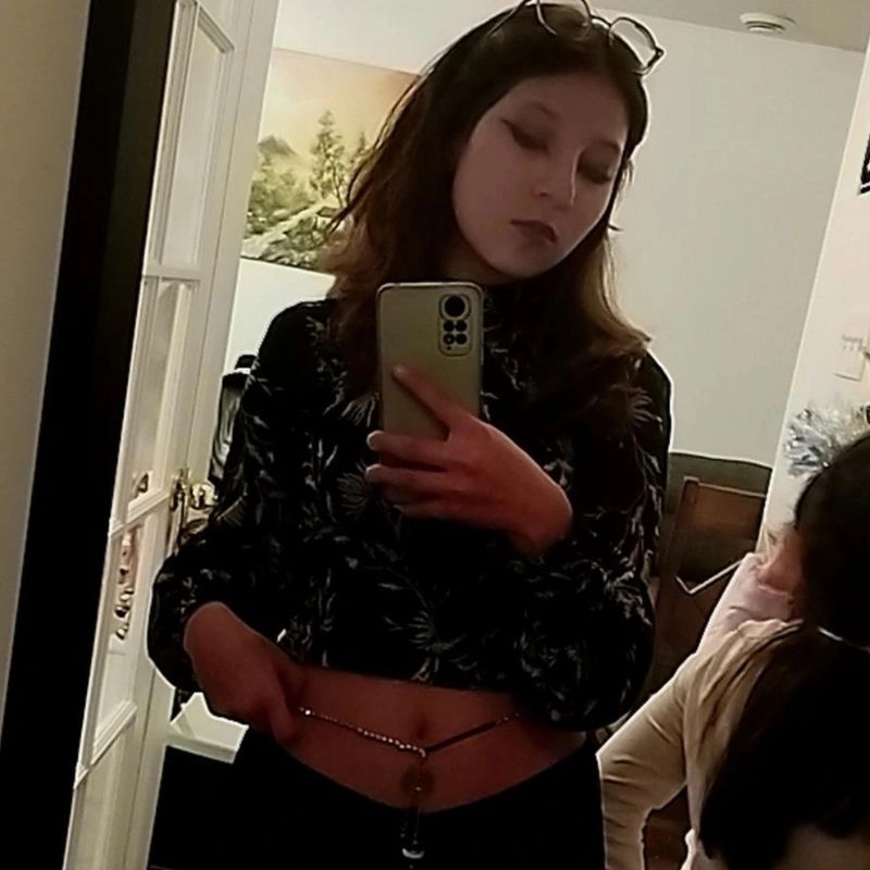Maria, 18