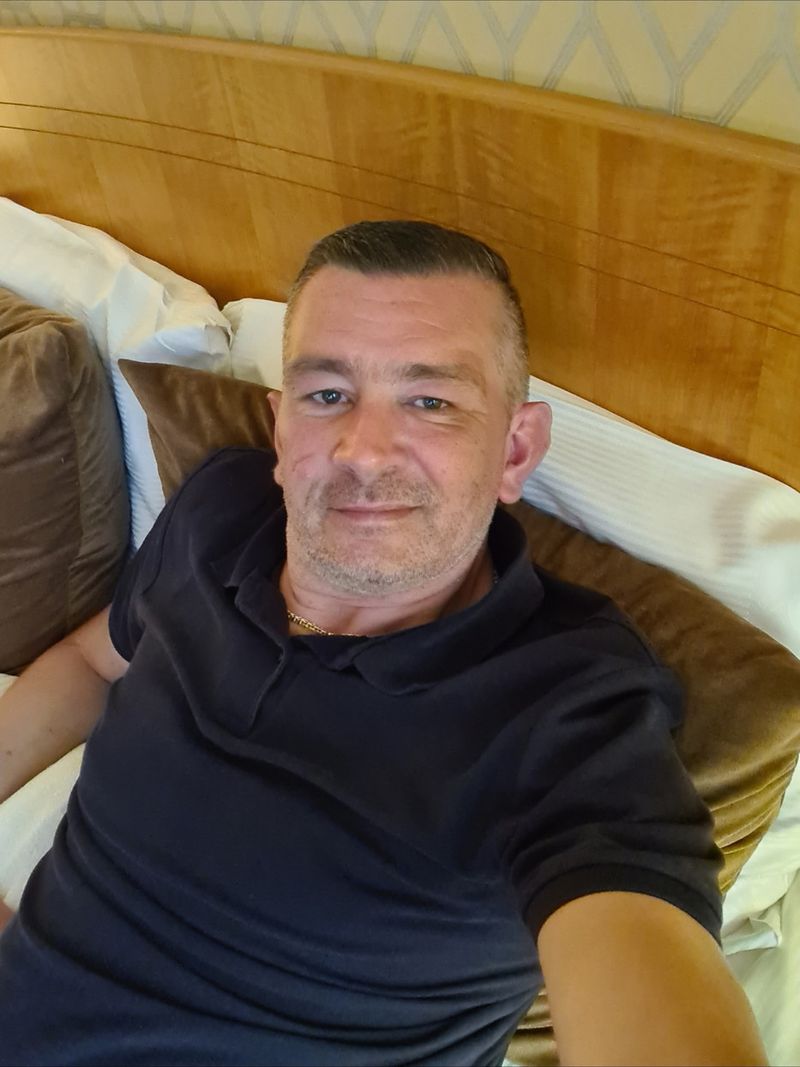 Grzegorz, 48