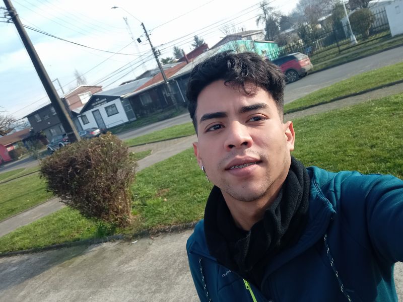 Alberto, 27