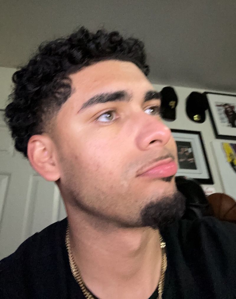 Fernando, 23