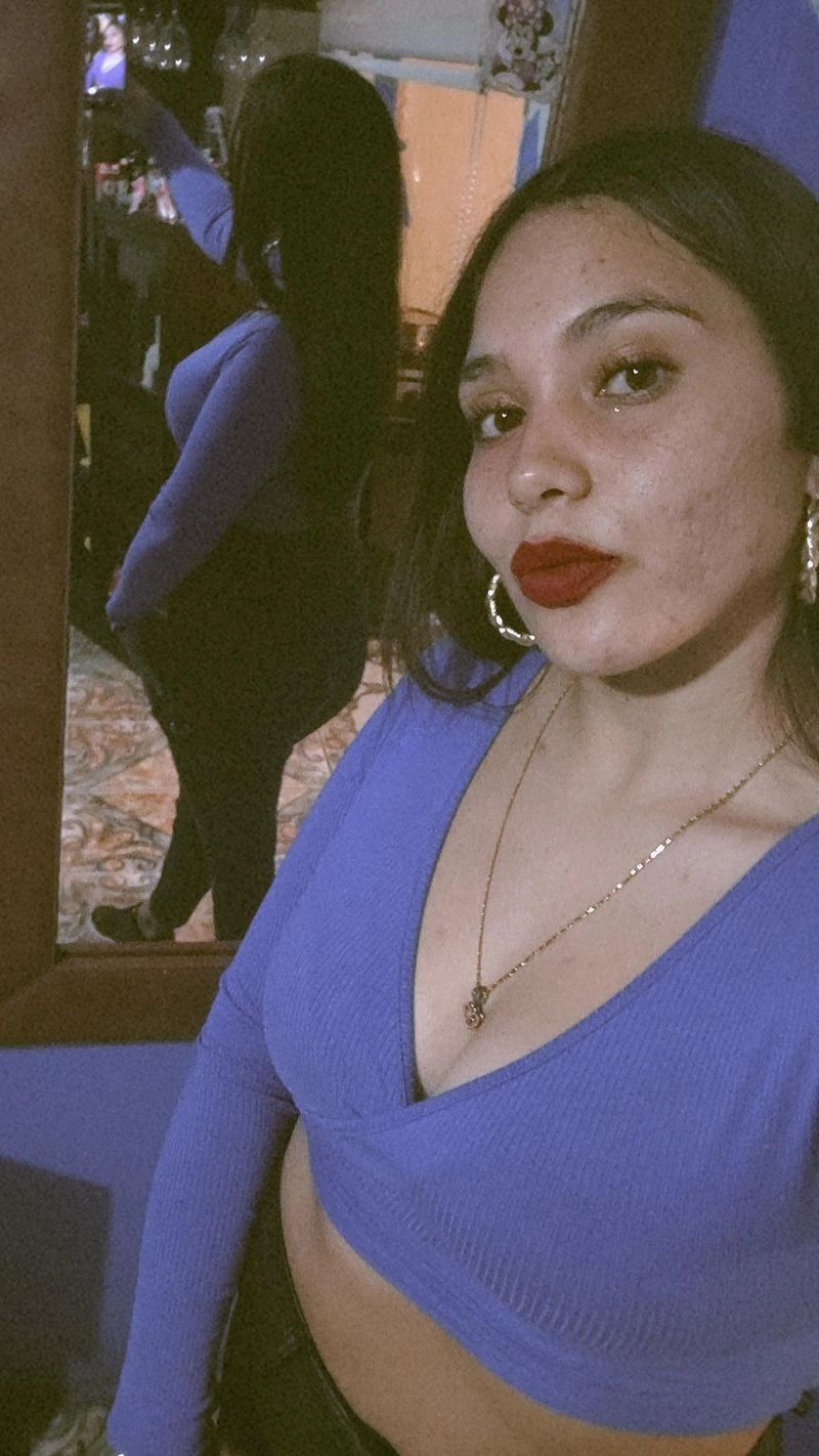 Camila, 23