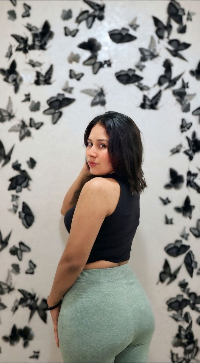Faby, 25