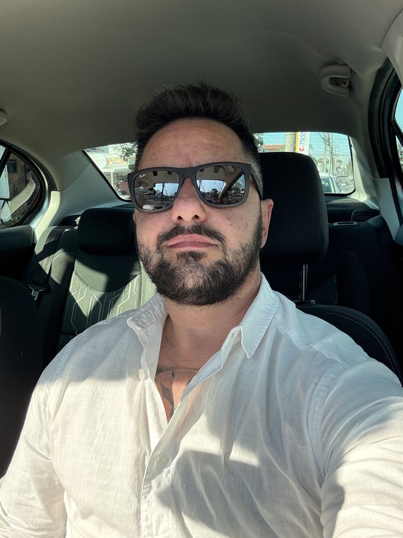 Rafael, 46