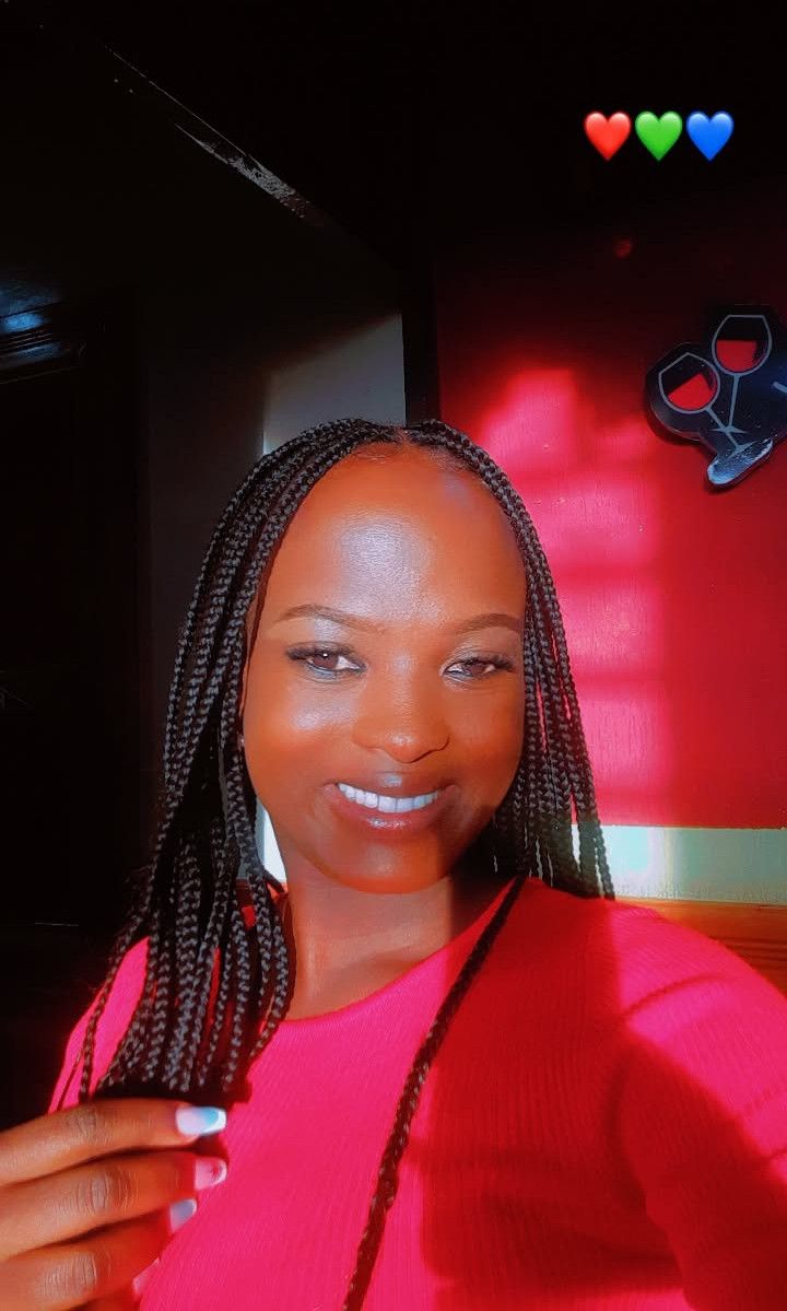 Suzzie, 29
