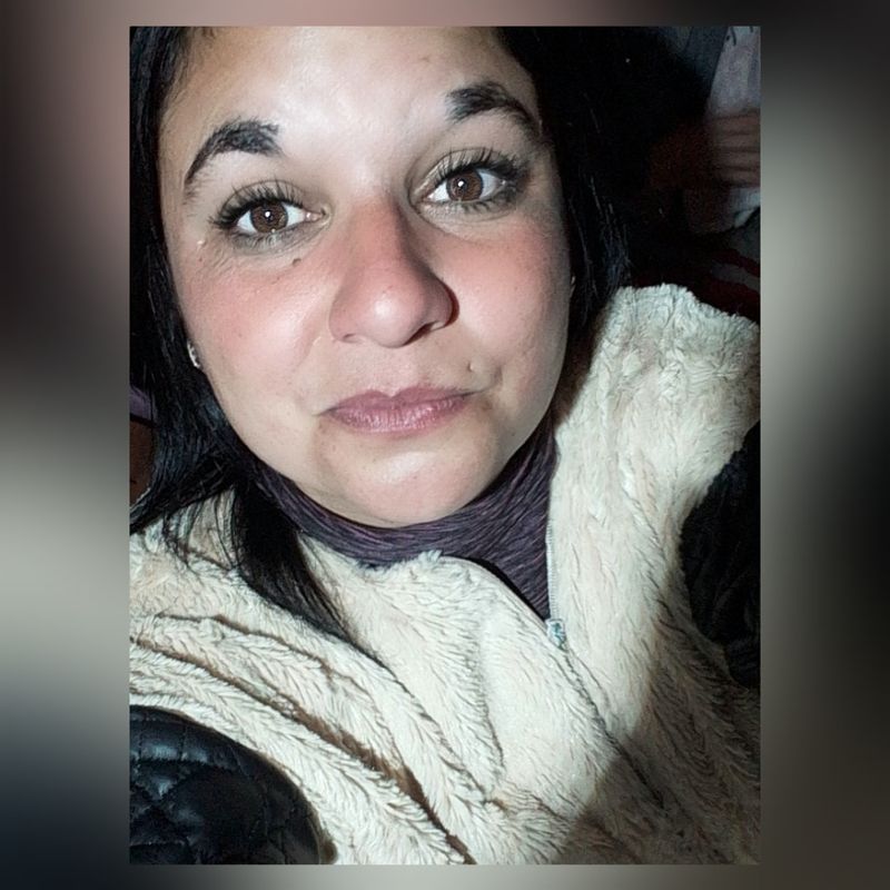 Carolina, 34