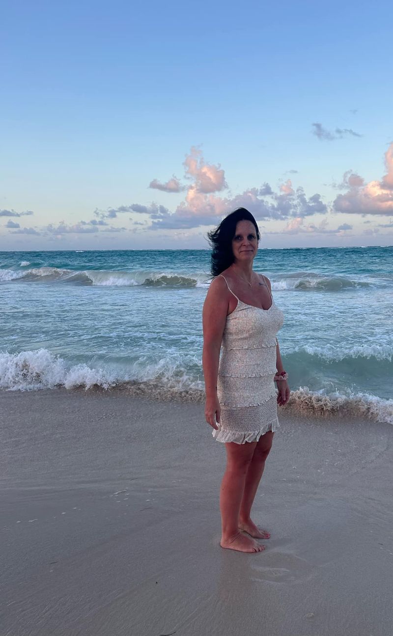 Chantal, 51