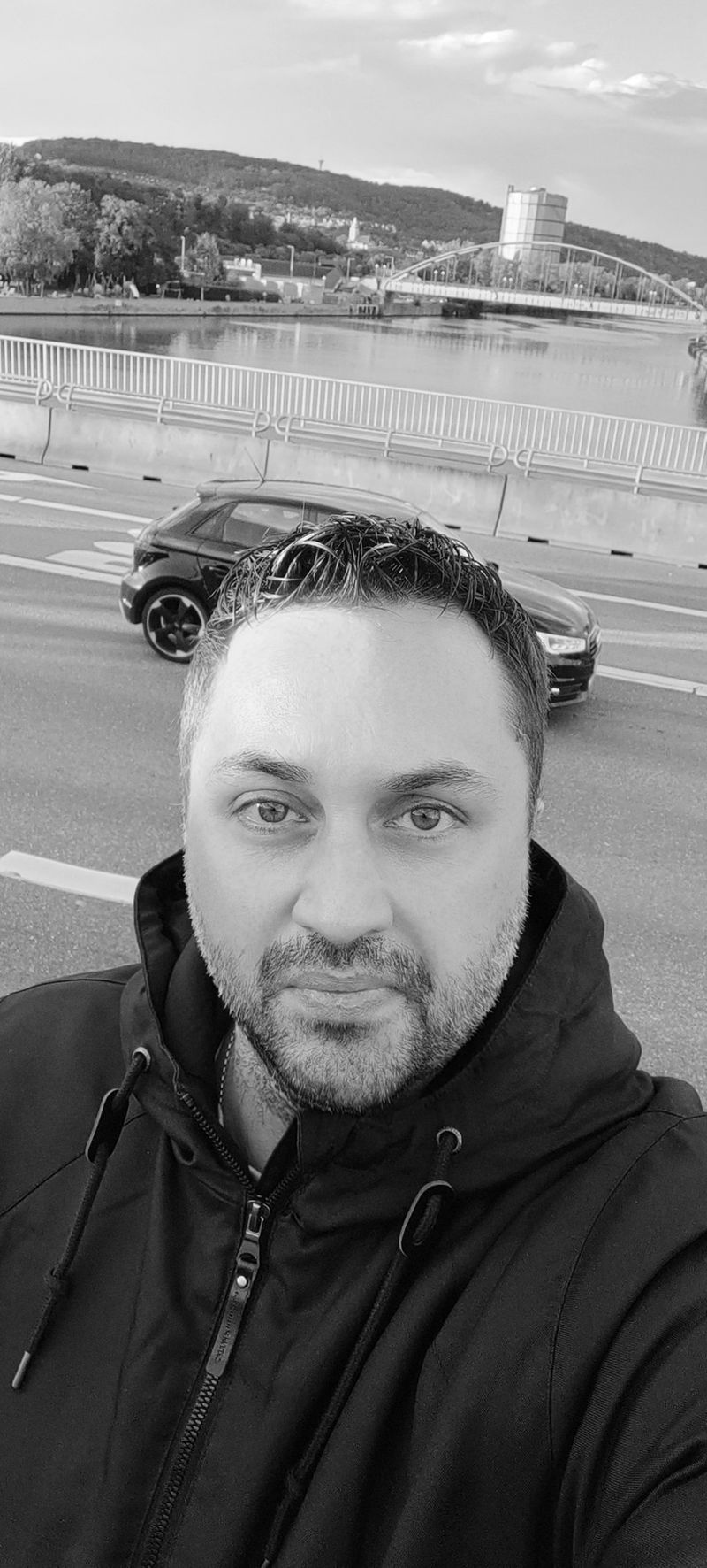 Alex, 42