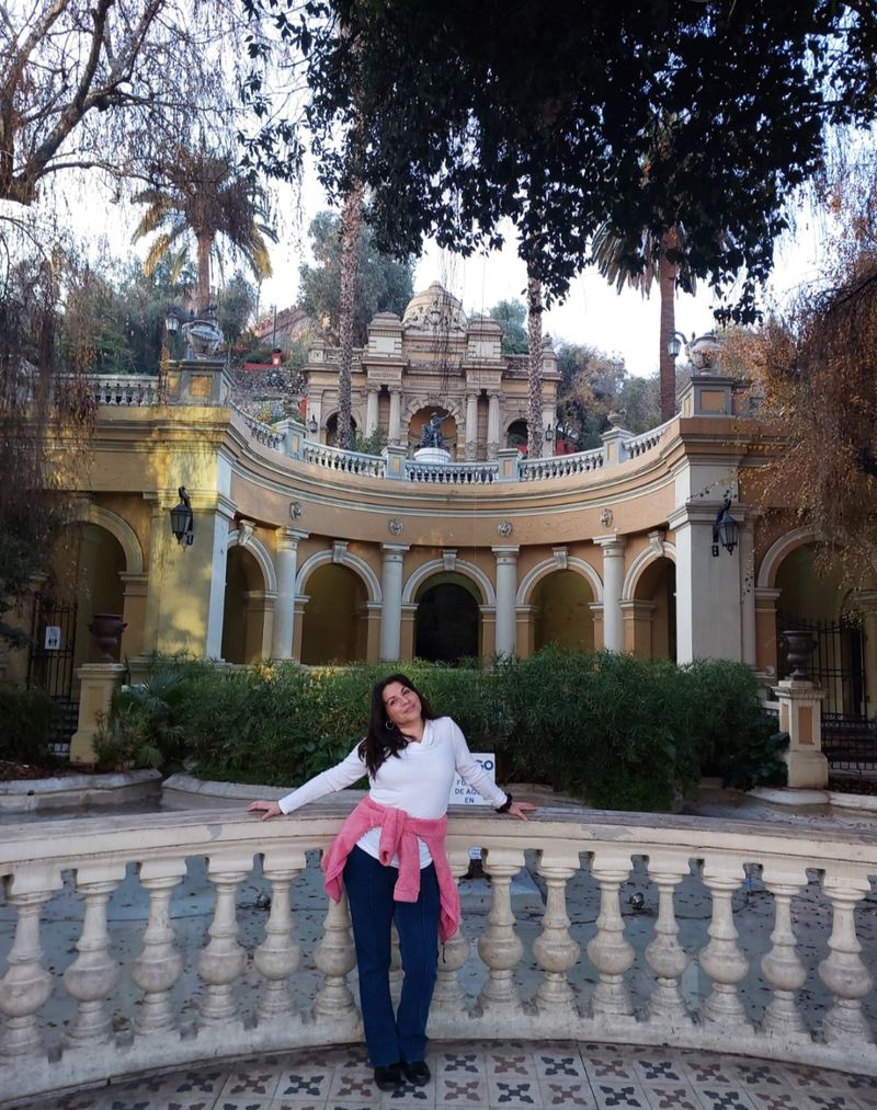 Claudia, 46