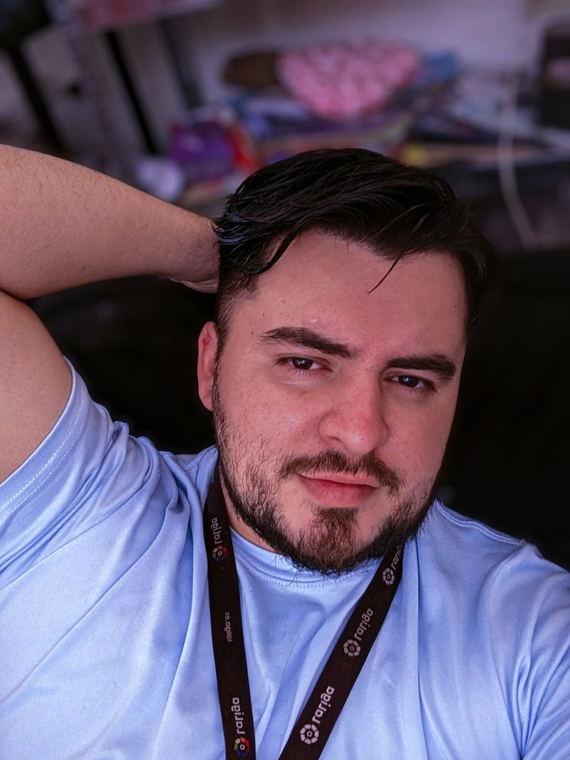 Andrik, 24