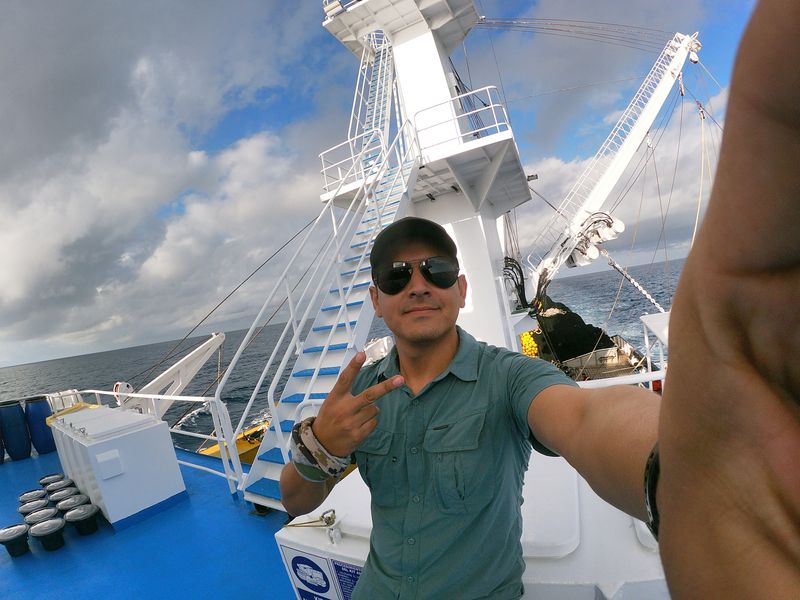 Hernán, 33