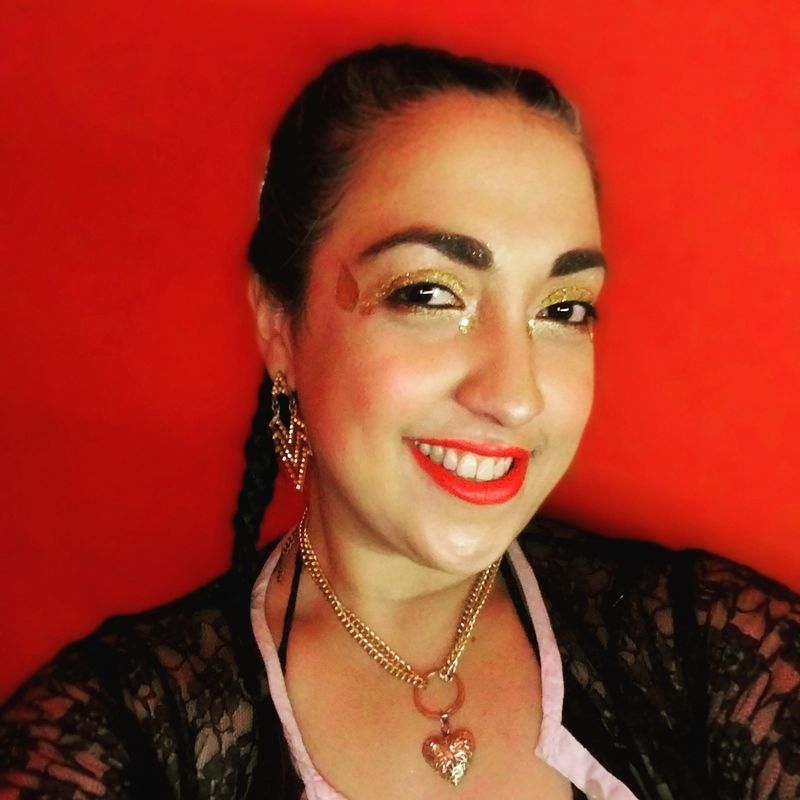 Isabelita, 30