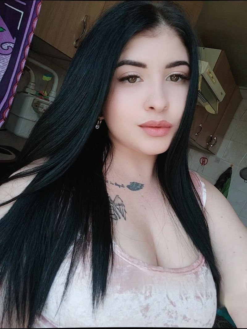 Ilonka, 28