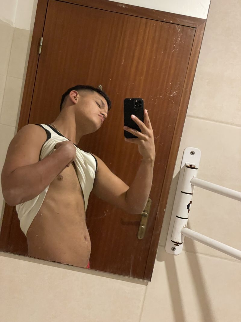 David Gonzalez, 19
