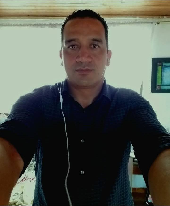 Alejandro, 49
