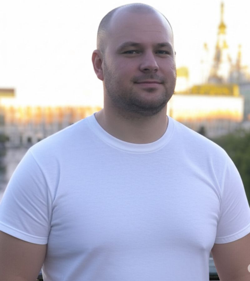 Maxim, 36