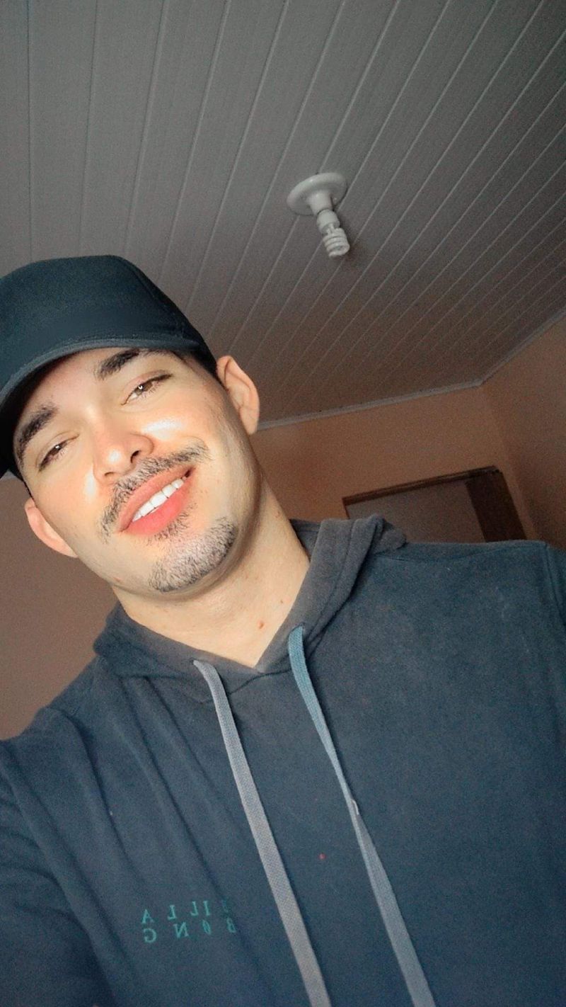 Luiz, 29