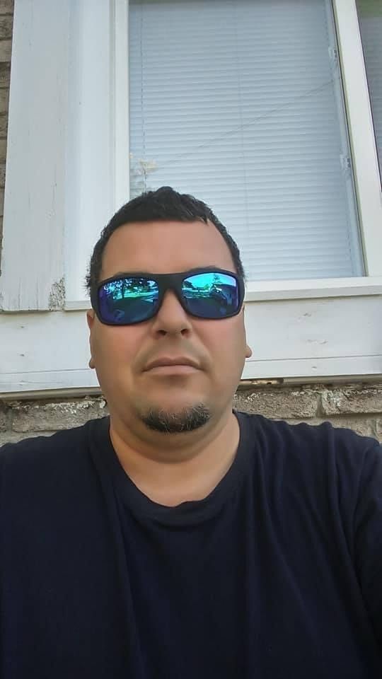 Derek, 52