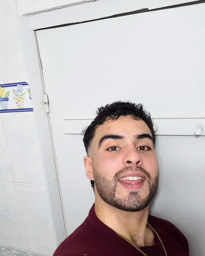 Diego, 22