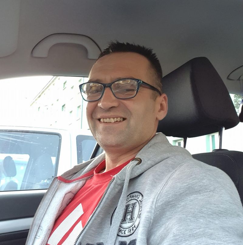 Mariusz, 49