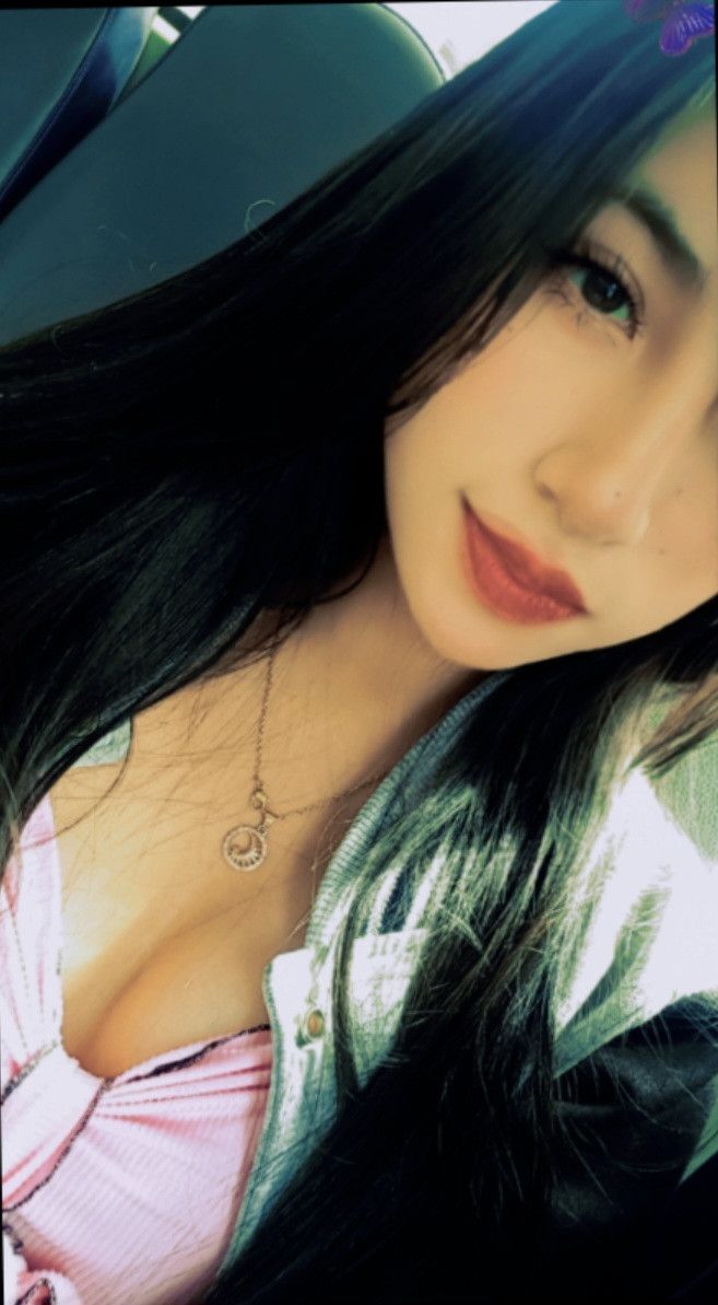 Jazmin, 21