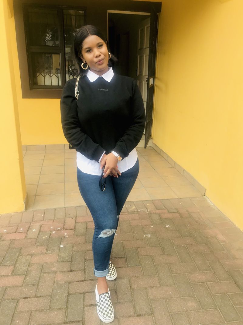 Oluhle, 24