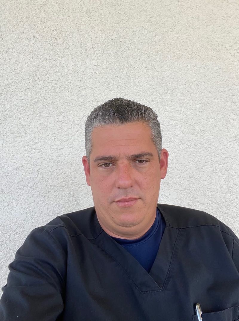 Ricardo, 44
