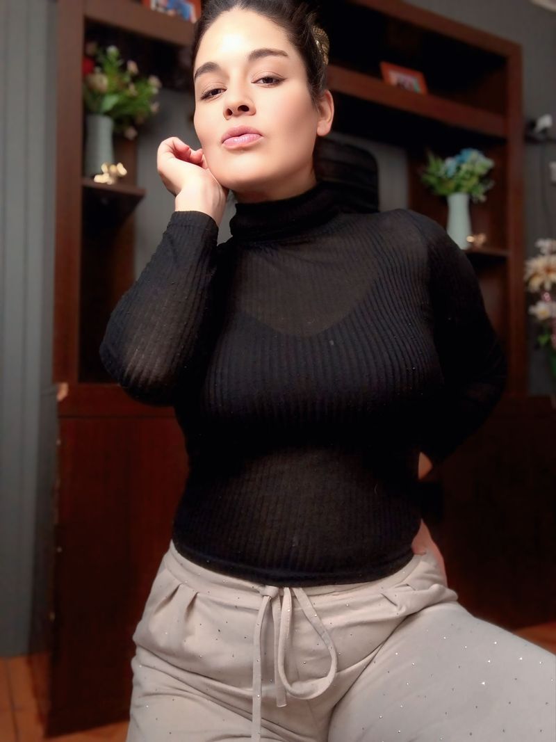 Valerie, 37