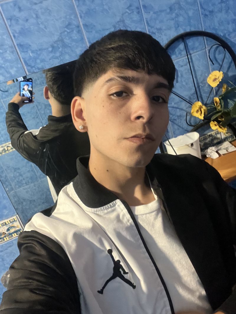 Kevin, 20