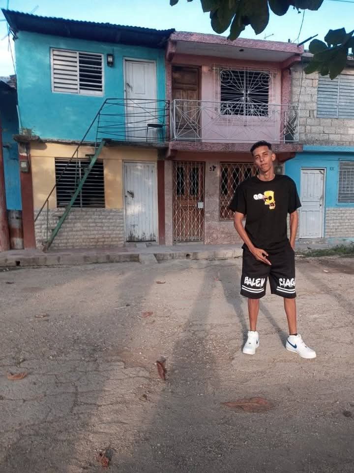 Maykel, 21