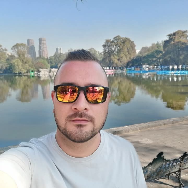 Jeff, 32