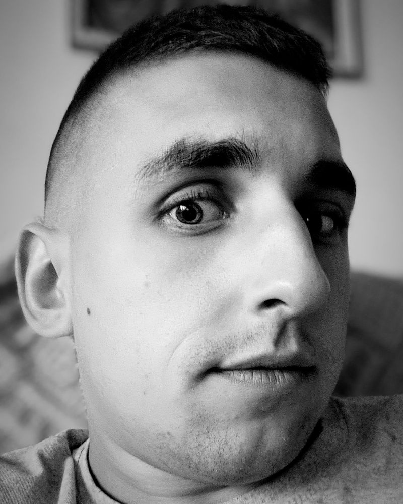 Grzegorz, 27