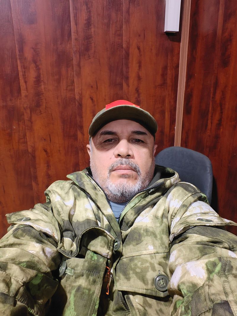 Алик, 52