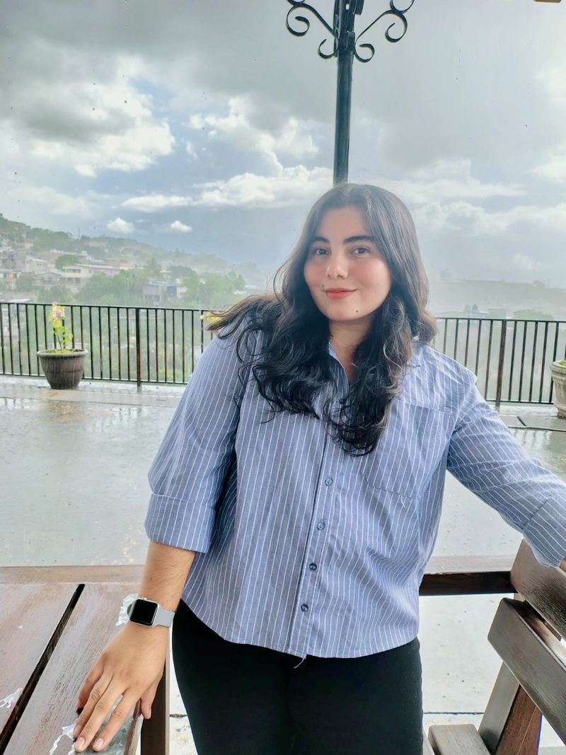 Bety, 26